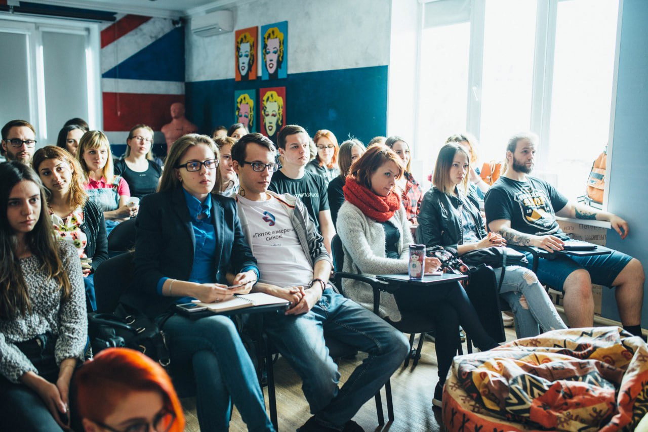 2016 год: первая встреча и первый Behance Portfolio Reviews | Сетка — социальная сеть от hh.ru
