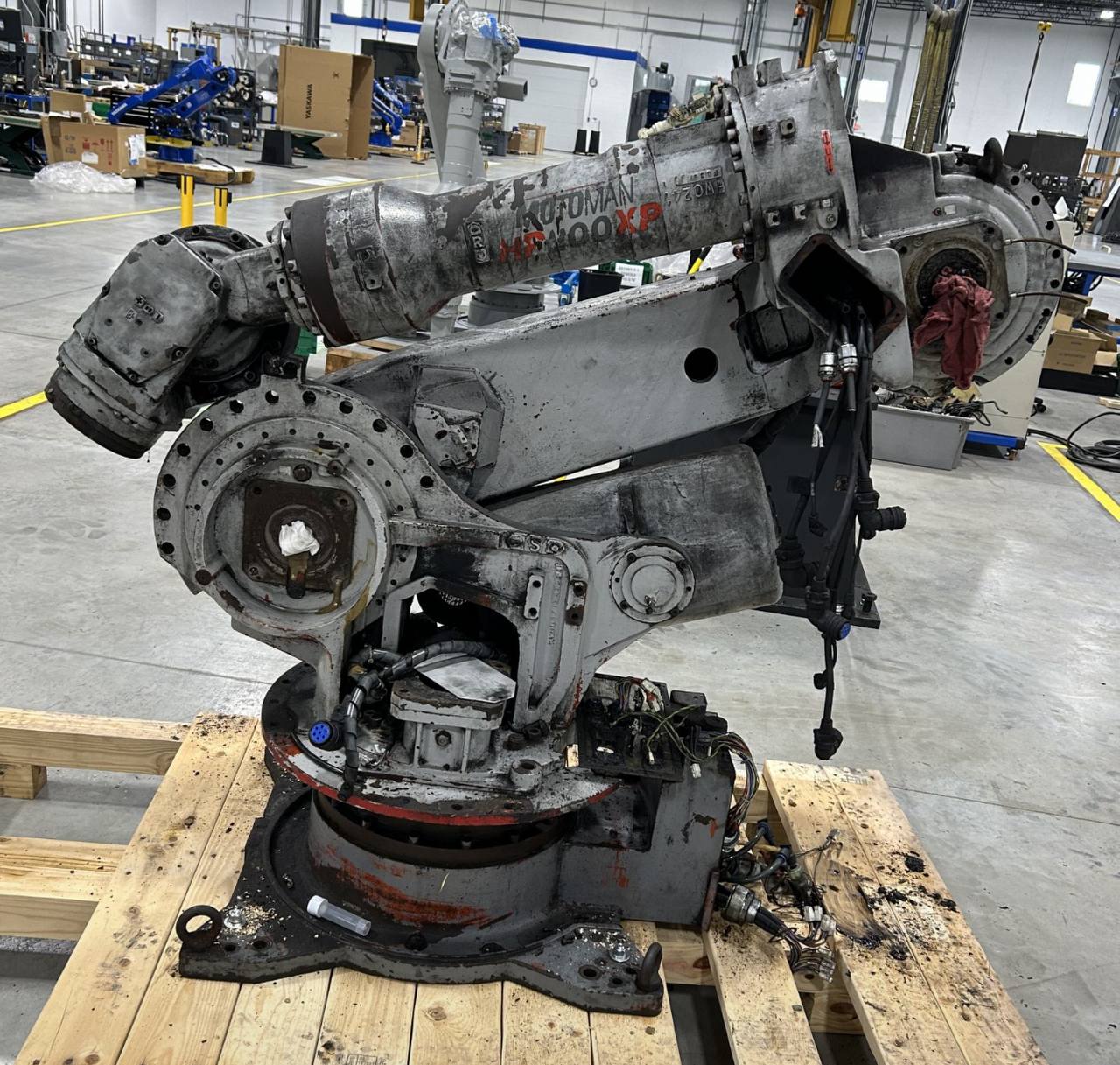 🤖✨ ООО «ЕМС Групп» производит защитные чехлы для промышленных роботов и другого оборудования.
Зачем они нужны?
Рабочая среда на производстве далеко не всегда стерильная | Сетка — социальная сеть от hh.ru