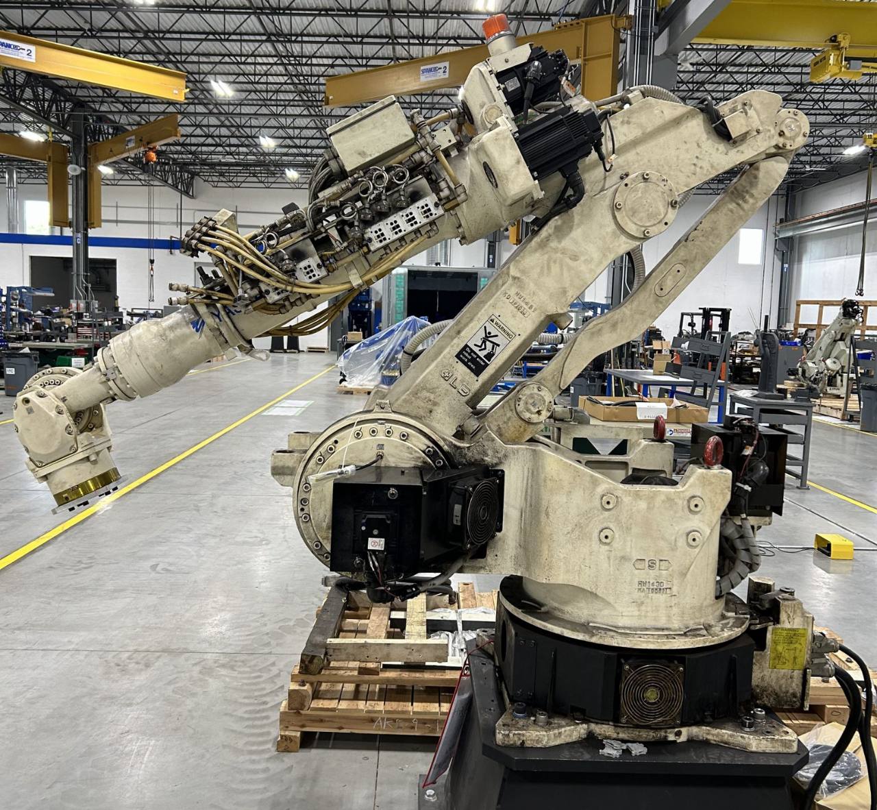 🤖✨ ООО «ЕМС Групп» производит защитные чехлы для промышленных роботов и другого оборудования.
Зачем они нужны?
Рабочая среда на производстве далеко не всегда стерильная | Сетка — социальная сеть от hh.ru