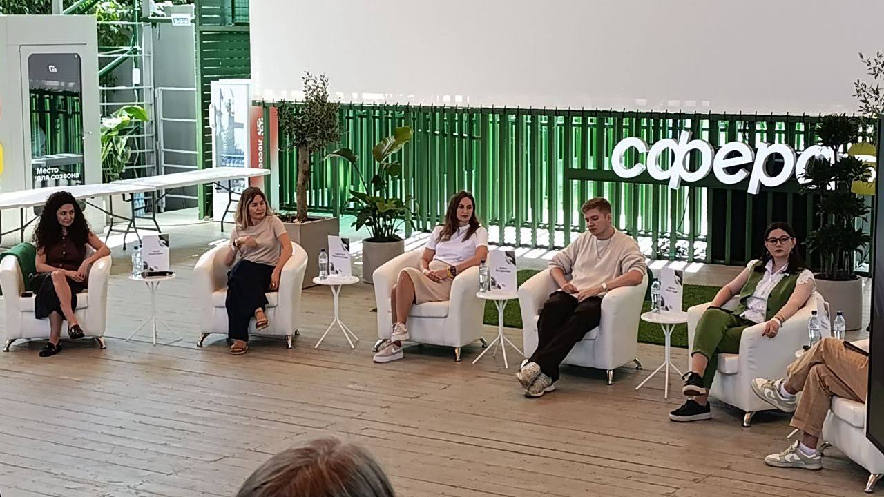 Счастливые сотрудники!
На первый-второй рассчитайсь!
9 сентября я планировала попасть на Не-конференцию «Работодатель будущего» в Сфере X5, но не смогла - накануне позвонил клиент и просил встретиться | Сетка — социальная сеть от hh.ru