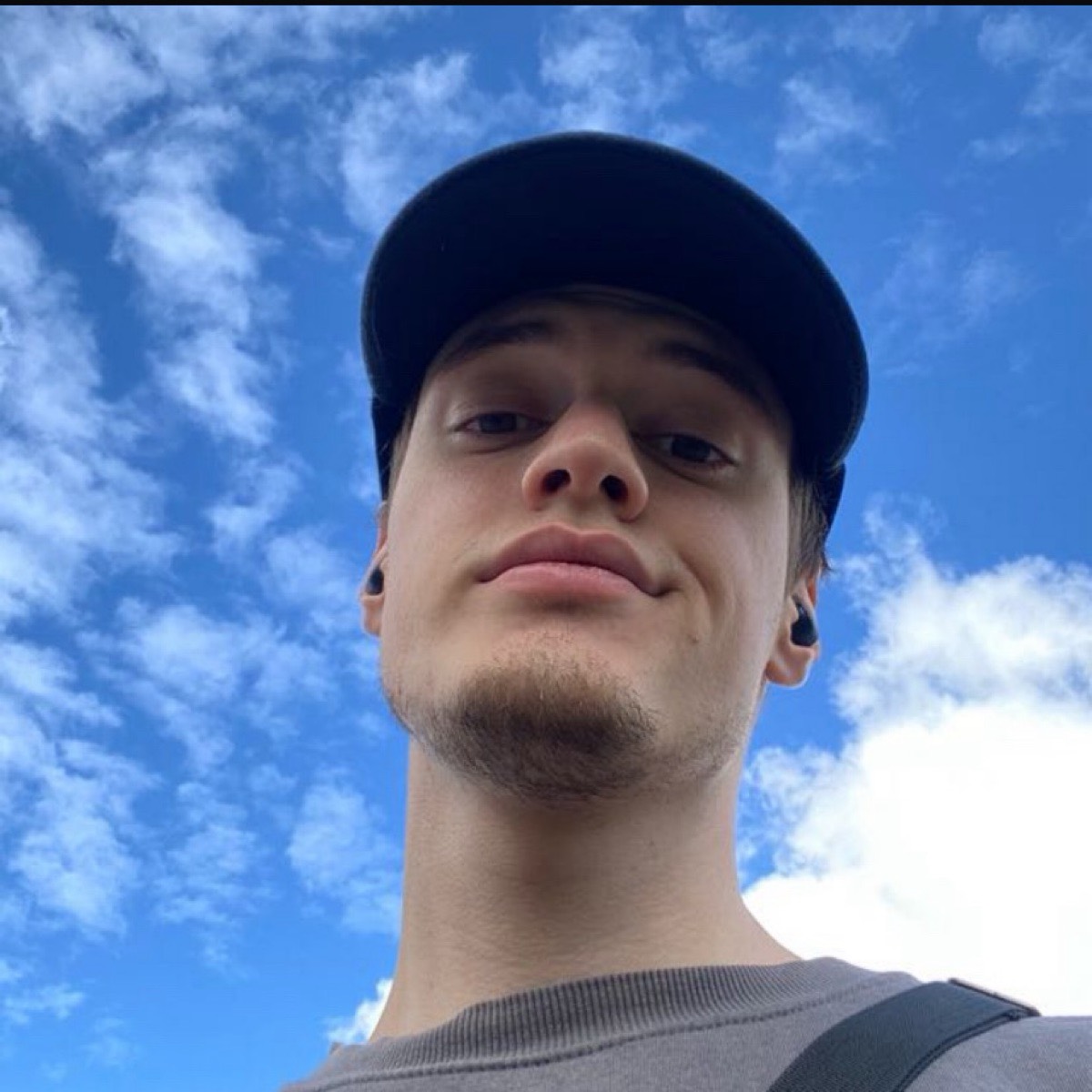 Артем Кирсанов | Сетка — социальная сеть от hh.ru