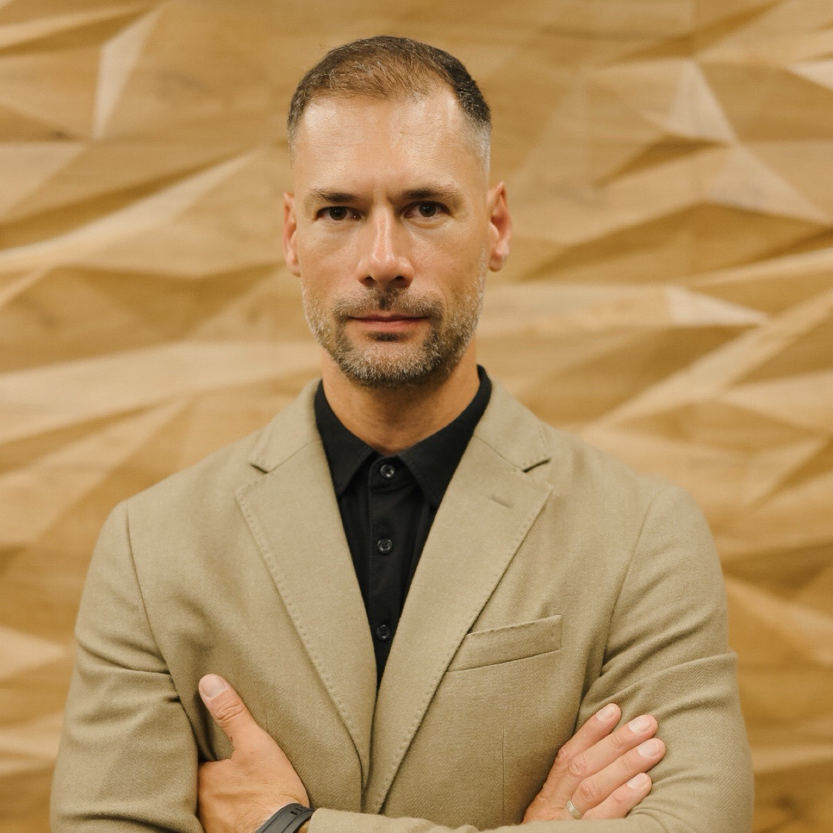 Денис Кутишенко | Сетка — социальная сеть от hh.ru