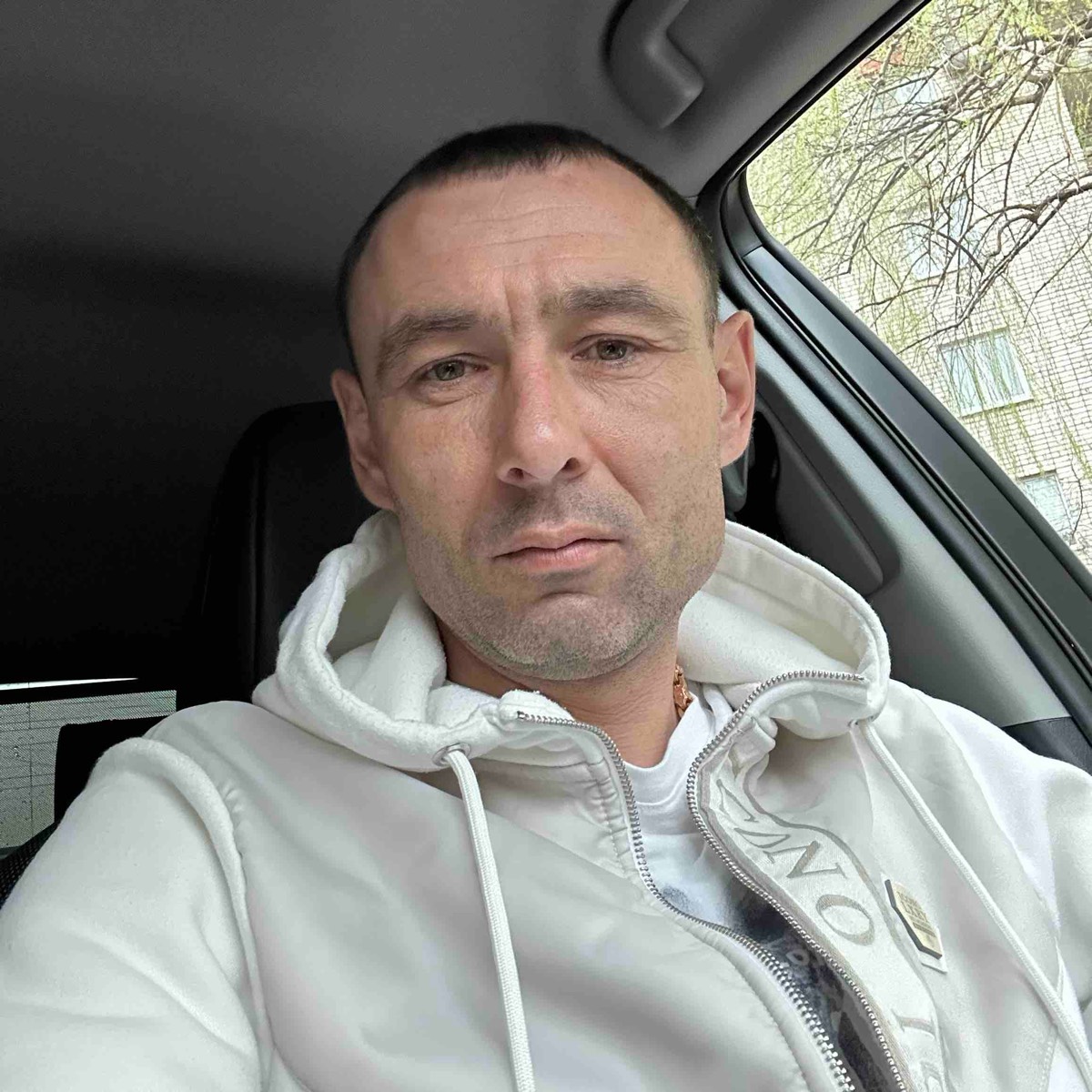 Александр Ларин