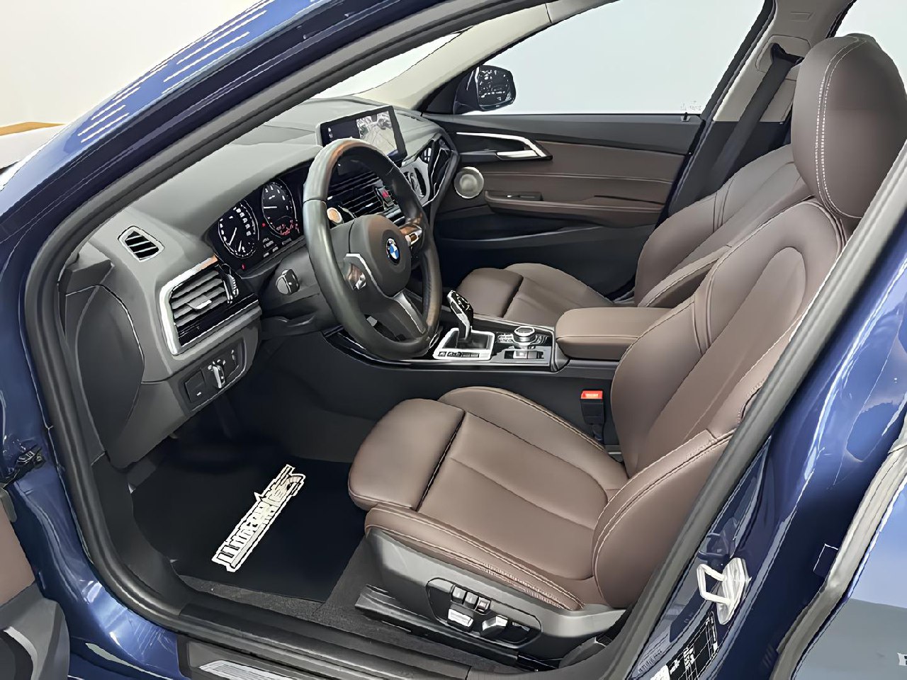 🚘BMW 120i M Sports
Говорят: «Маленькая, да удаленькая» — это про эту BMW.
Не машина, а шило на колёсах🏎
✅ 2021 год, Май
✅ 51 044 км
✅ Бензин 1.5 л, 140 л.с | Сетка — социальная сеть от hh.ru