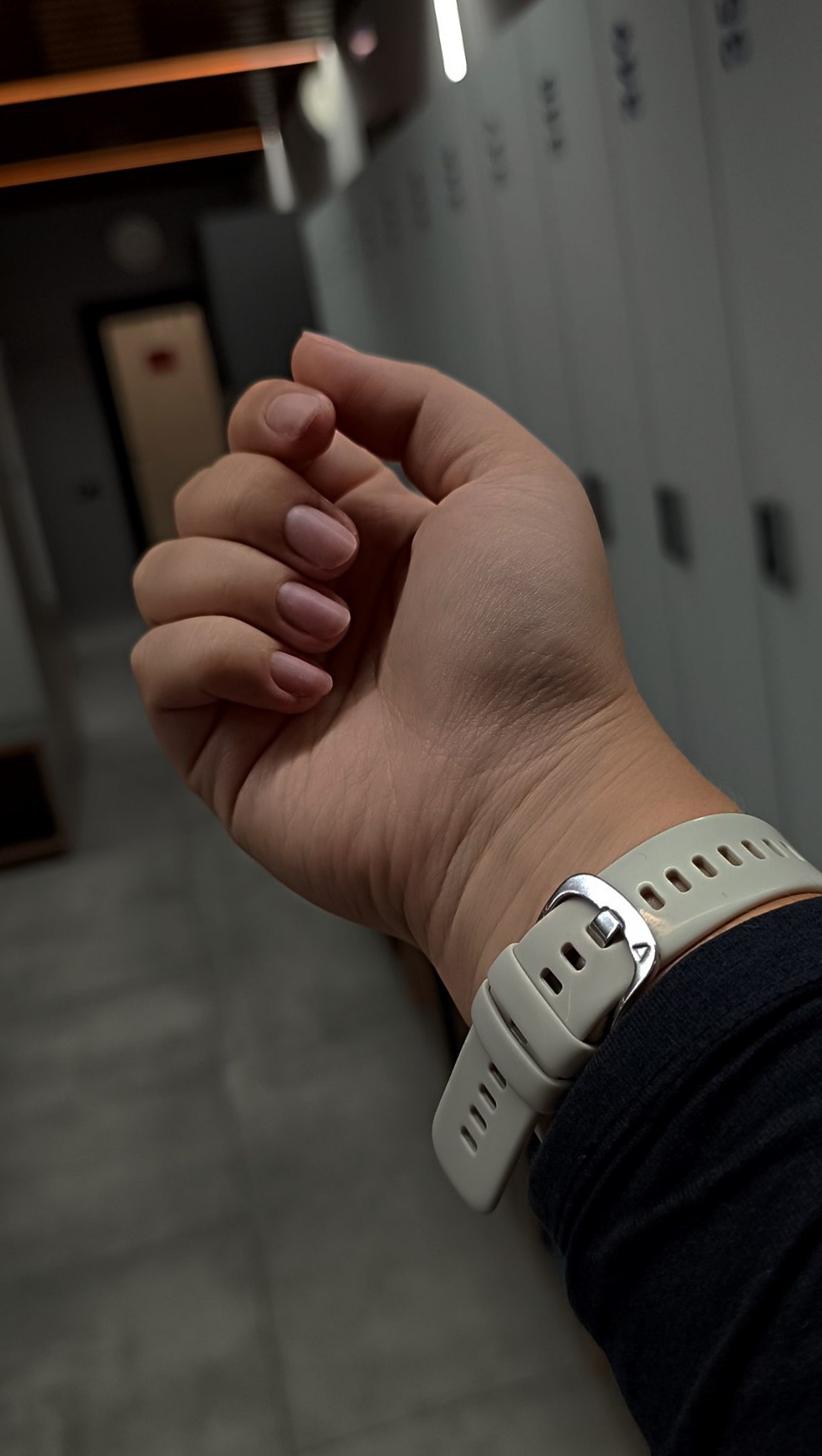 Мои малышки 💅
Девочки поймут😄
Я больше трёх лет не снимала гель-лак и наконец пришло это время!
Раньше раз в погода я давала отдохнуть своим ногтям, делала натуральный маникюр. | Сетка — социальная сеть от hh.ru