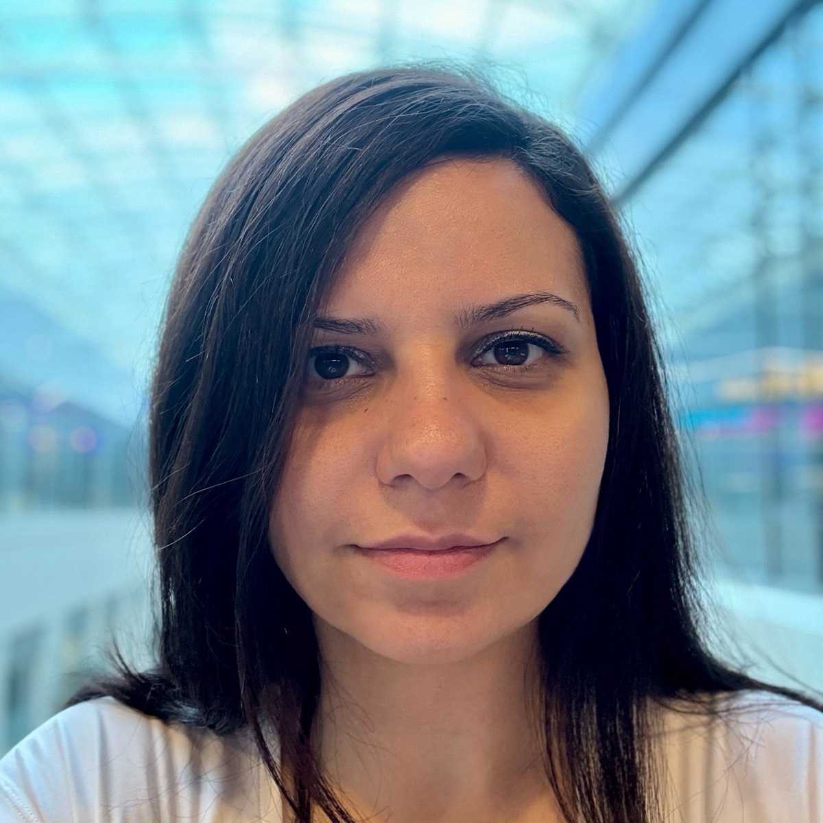 Тозоян Виолетта | Сетка — социальная сеть от hh.ru