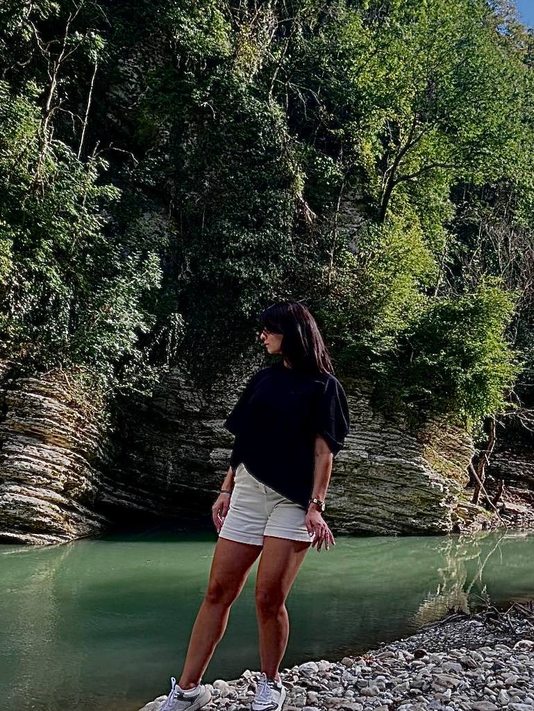 🌳 Моё путешествие в Тисо-самшитовую рощу: как природа исцелила мою душу
Привет, дорогие!🫂
Важная новость: я долго думала над вашим замечанием о том, что в контенте не хватает меня настоящей | Сетка — социальная сеть от hh.ru