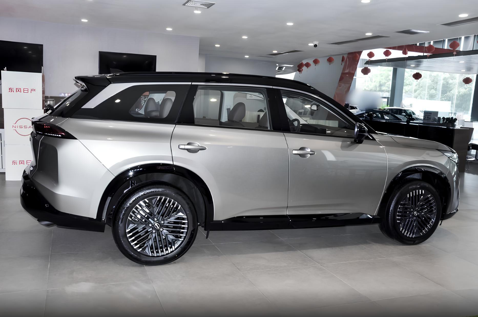🚘Nissan Pathfinder
Новый, 7 мест
Когда хочется, чтобы влезли все: семья, друзья, друзья друзей и ещё пару пакетов из Ленты
✅ 2.0 л, 252 л.с. — едешь уверенно, даже если сзади сидит тёща и «советует» | Сетка — социальная сеть от hh.ru