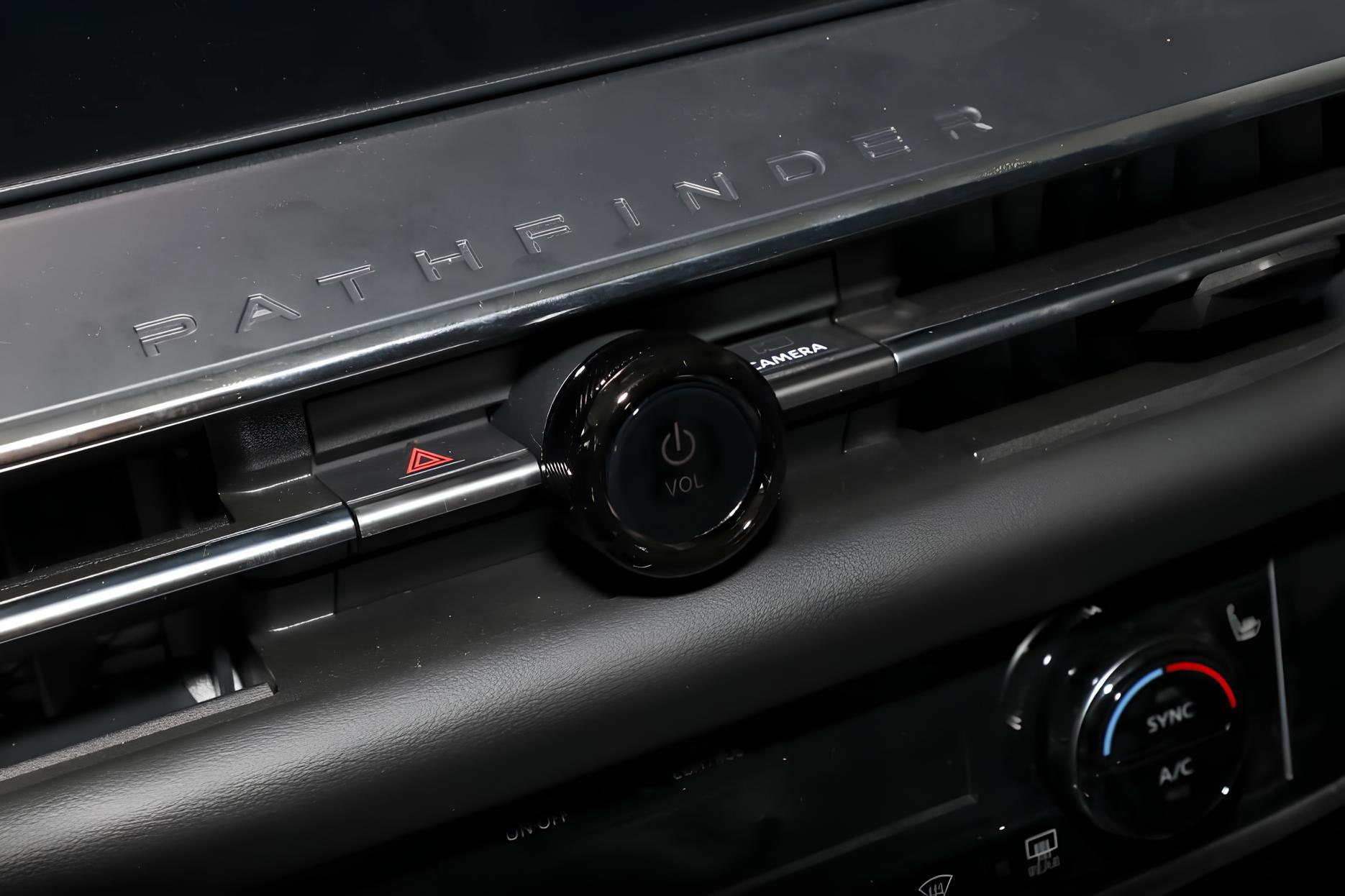 🚘Nissan Pathfinder
Новый, 7 мест
Когда хочется, чтобы влезли все: семья, друзья, друзья друзей и ещё пару пакетов из Ленты
✅ 2.0 л, 252 л.с. — едешь уверенно, даже если сзади сидит тёща и «советует» | Сетка — социальная сеть от hh.ru