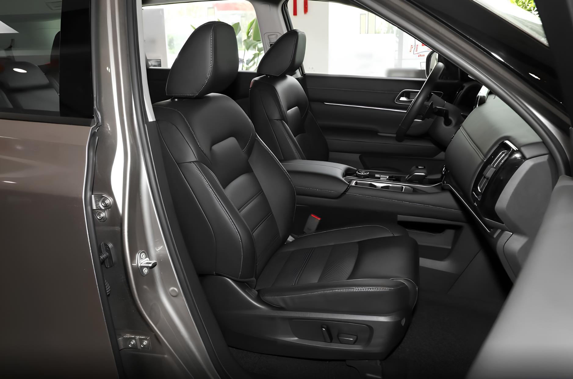 🚘Nissan Pathfinder
Новый, 7 мест
Когда хочется, чтобы влезли все: семья, друзья, друзья друзей и ещё пару пакетов из Ленты
✅ 2.0 л, 252 л.с. — едешь уверенно, даже если сзади сидит тёща и «советует» | Сетка — социальная сеть от hh.ru
