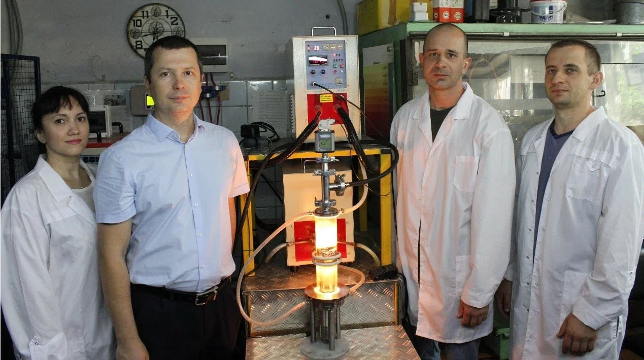 ⏺ Российские ученые разработали инновационный метод металлизации технической керамики — нанесения на нее сверхпрочных металлических покрытий
Новая технология дает возможность создавать металлизацию пр... | Сетка — социальная сеть от hh.ru