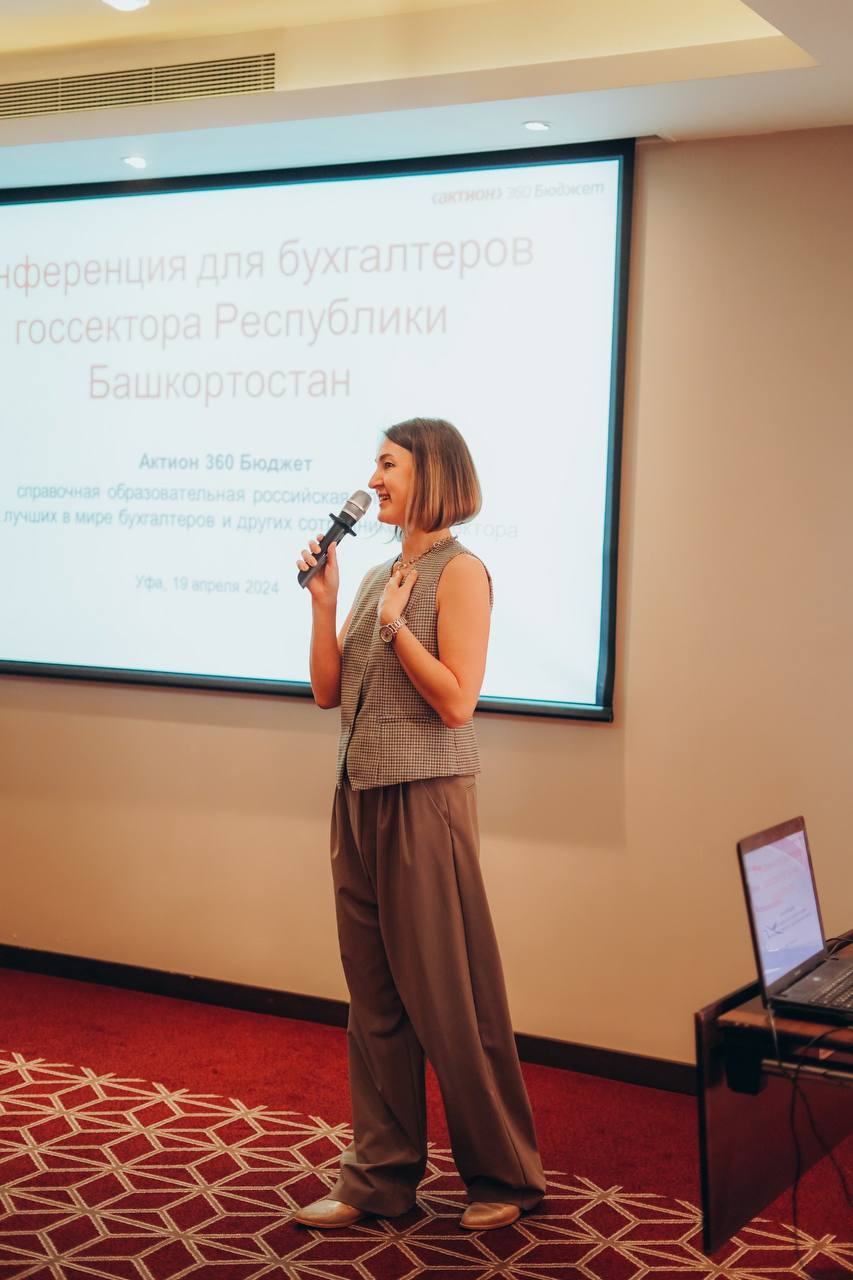Чек-лист: как прокачать продуктивность мозга на работе
📌 Сохраните себе, чтобы не забыть!
1️⃣ Вода рядом
Даже лёгкое обезвоживание снижает концентрацию. Держите стакан или бутылку на столе | Сетка — социальная сеть от hh.ru