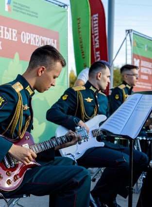 🎵Музыкальные выходные в Таганском парке
13 сентября 16:00
В Таганском парке выступит оркестр курсантов Военного института (военных дирижёров) Военного университета им | Сетка — социальная сеть от hh.ru