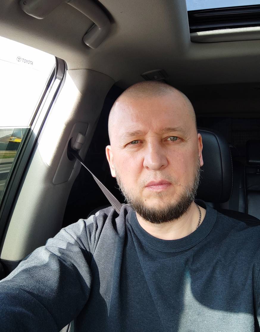 Александр Акушев