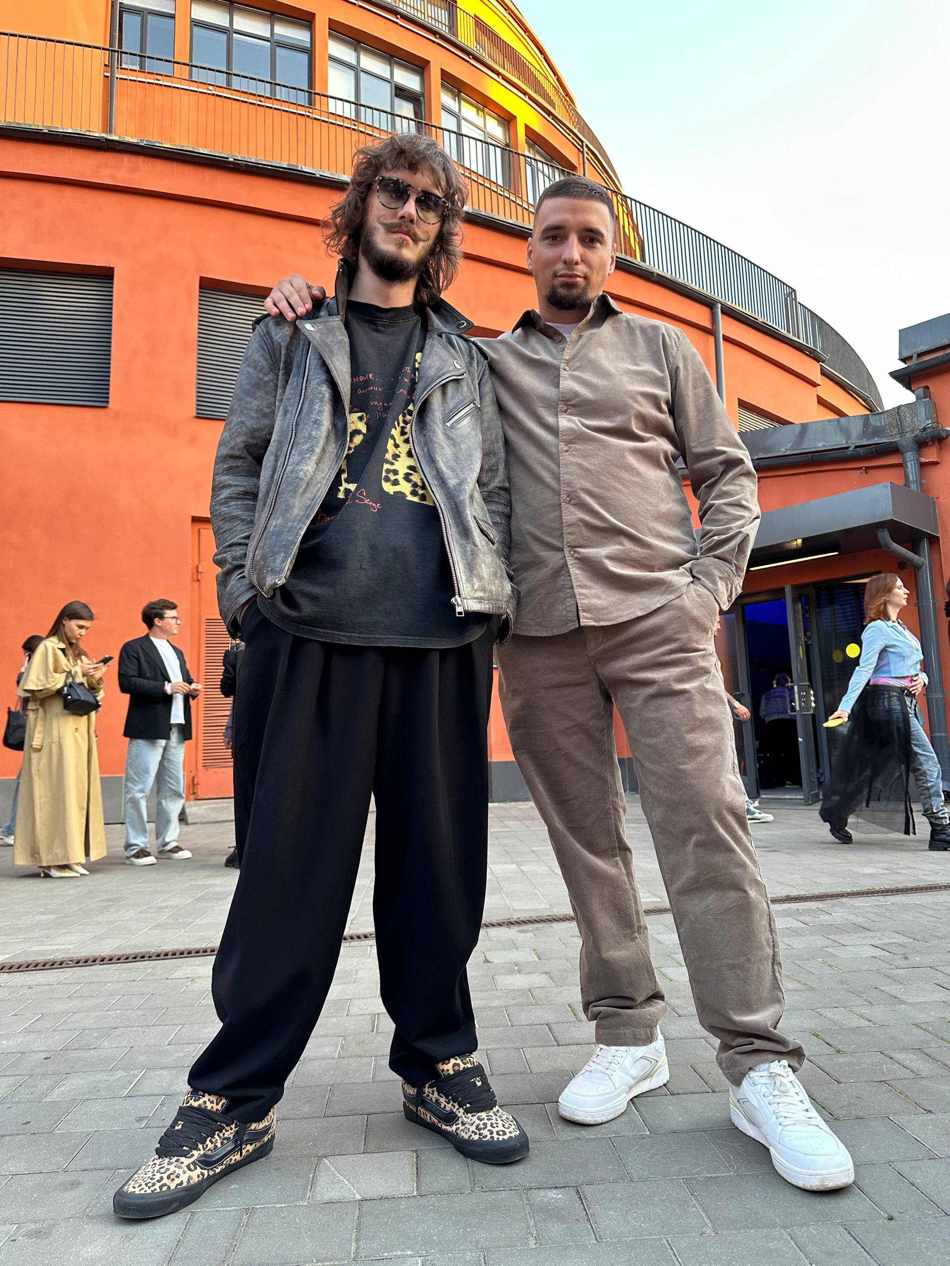 Уехал с ГЭ, встретимся на афтепати в газе 🤙 слушать техно, неформально нетворкать и коллабить в проекты ❤️ | Сетка — социальная сеть от hh.ru