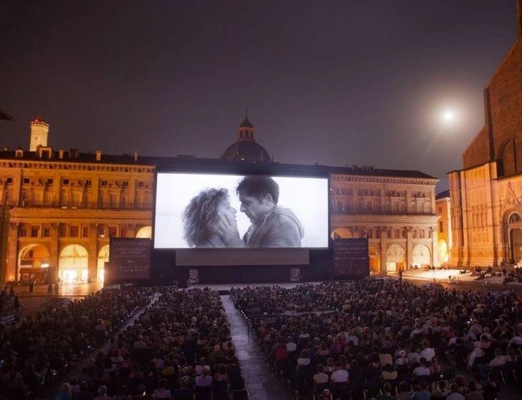 🎭 Измены в браке: транзактный анализ сложных отношений
Разберём феномен супружеских измен через призму взаимодействия эго-состояний партнёров | Сетка — социальная сеть от hh.ru