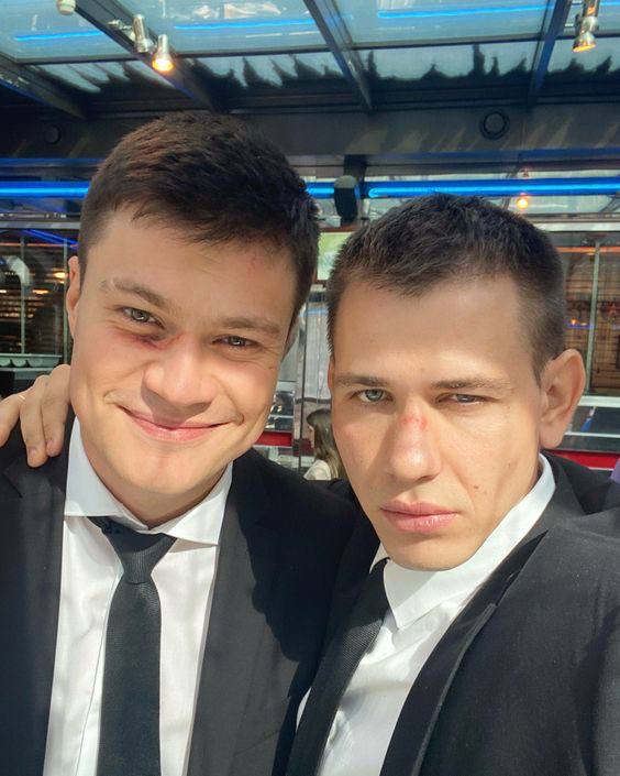 Находка для разгрузки вечером, после рабочей недели
Делюсь открытием - сериал «Телохранители»
Да, это наш сериал. Да, это проект ТНТ | Сетка — социальная сеть от hh.ru