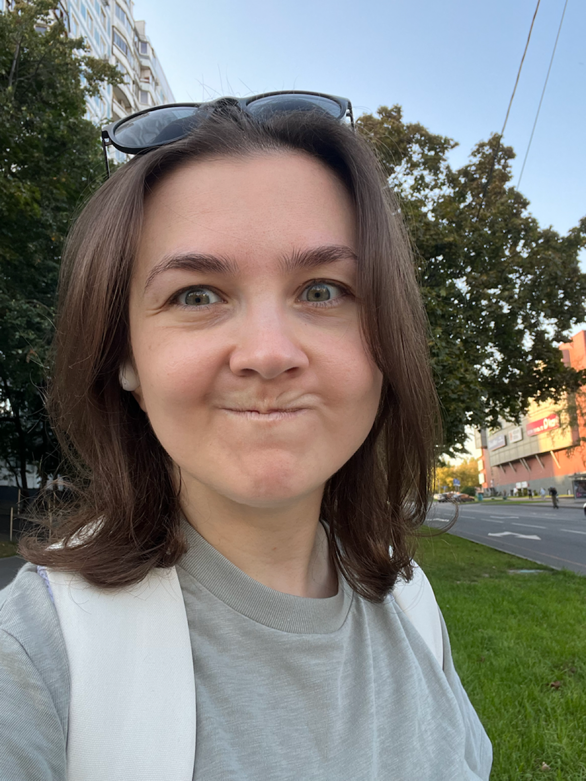 Я б в монтажники (стереть), айтишники (стереть!), продюсеры (блин, стереть!) пошёл. Пусть меня научат!
Сейчас я занимаюсь созданием курсов и образовательных траекторий | Сетка — социальная сеть от hh.ru