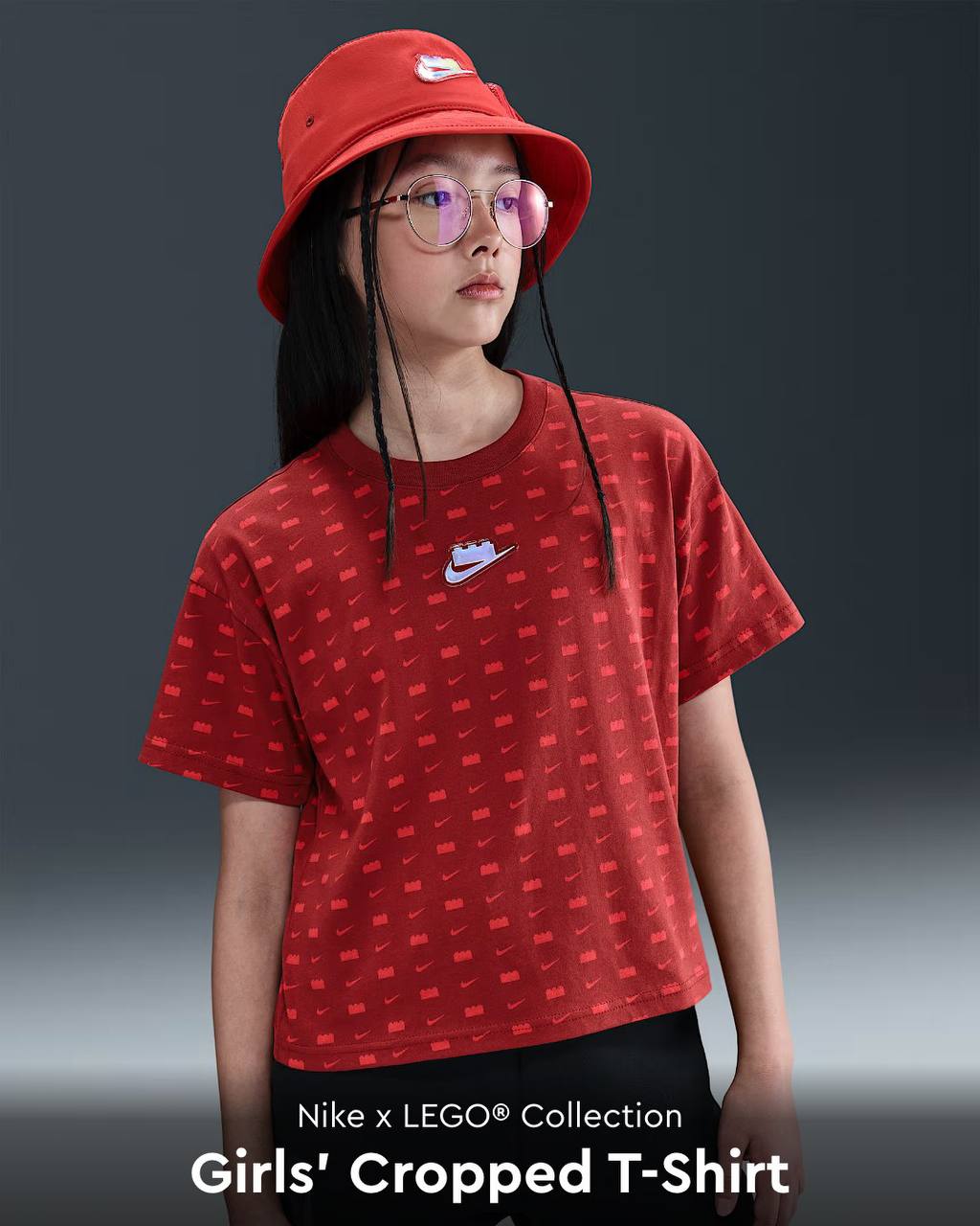 Прикол, у Nike и Lego вышли не только конструктор-кроссовок и атрибутика баскетбола, но и небольшая коллекция брендированного шмота — футболка, куртка, рюкзак, панамка и носки | Сетка — социальная сеть от hh.ru