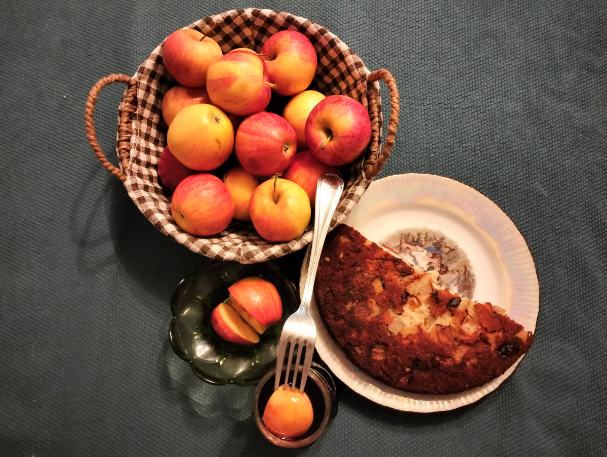 😊🍎🍯🥧
Шарлотка и яблоки с медом 🥰 | Сетка — социальная сеть от hh.ru