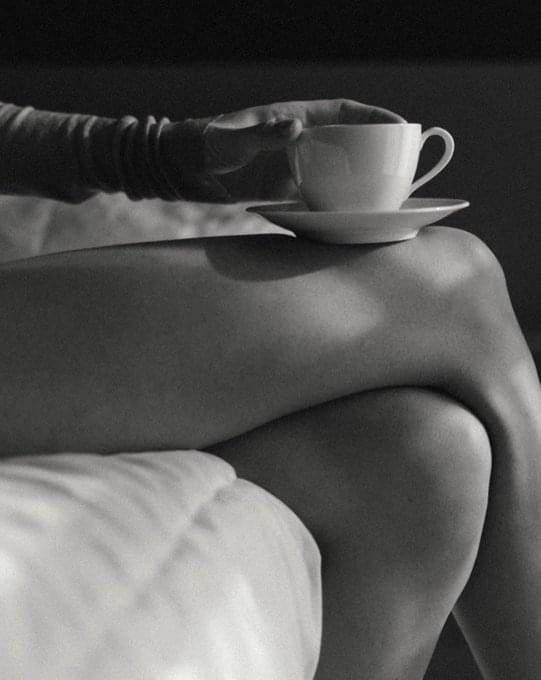 🎭 Зависимость через призму транзактного анализа: реальная история трансформации
Сергей, 35 лет: успешный бизнесмен, семьянин. Казалось бы, жизнь удалась | Сетка — социальная сеть от hh.ru