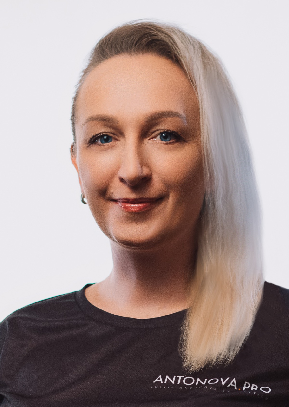 Юлия Антонова