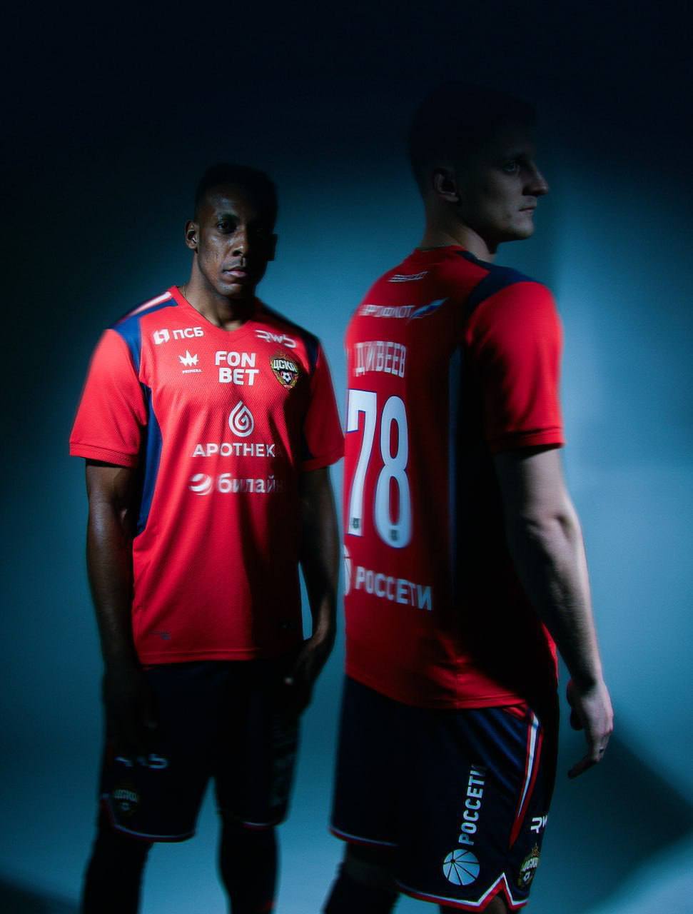 Ого… Уже даже футболисты заходят в подарки 🎁
Защитник ⚽️ЦСКА и сборной России — Игорь Диеев приобрел себе 🎁Plush Pepe #78 за 5 800 TON (≈ $18 270)
Как-то так ребята 😄 Заинтересованных становится все б... | Сетка — социальная сеть от hh.ru