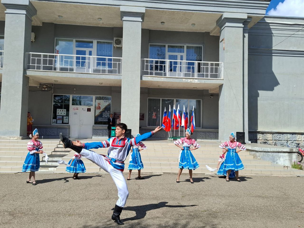Финальный аккорд выбора будущего🎤
На всех участков Левокумского округа проходит последний день голосования по выборам депутатов представительного органа | Сетка — социальная сеть от hh.ru