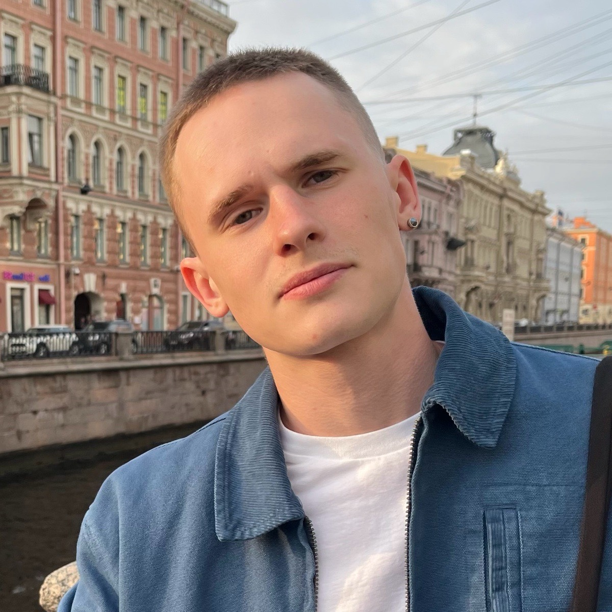 Артем Озеров