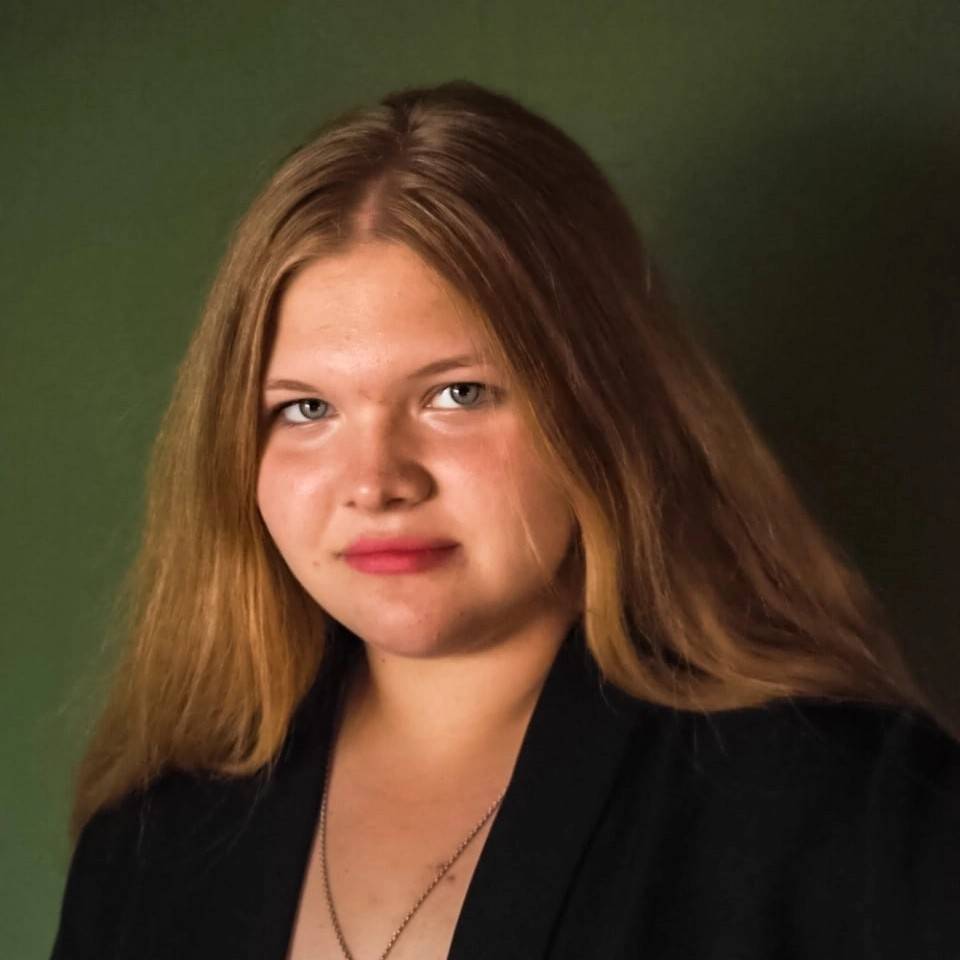 Оксана Попова | Сетка — социальная сеть от hh.ru