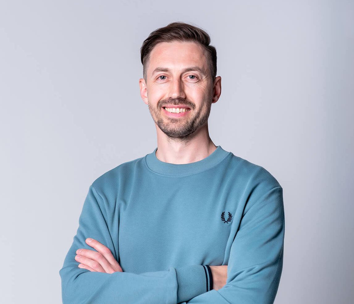 «Привет! Меня зовут Сергей Гузенко, я арт-директор и основатель брендингового агентства Guzenko Branding | Сетка — социальная сеть от hh.ru