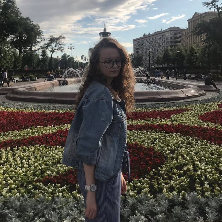 Ангелина Саенко