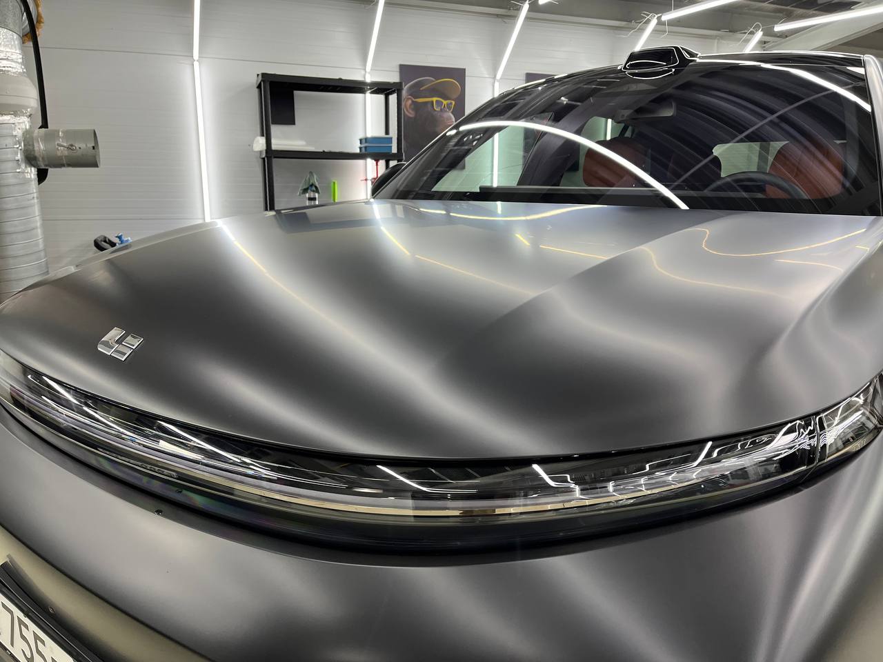 Почему плёнка лучшее решение для защиты
Плёнка работает как броня:
• сохраняет блеск и цвет ЛКП;
• защищает от сколов, царапин и реагентов;
• продлевает жизнь кузова и повышает стоимость автомобиля пр... | Сетка — социальная сеть от hh.ru