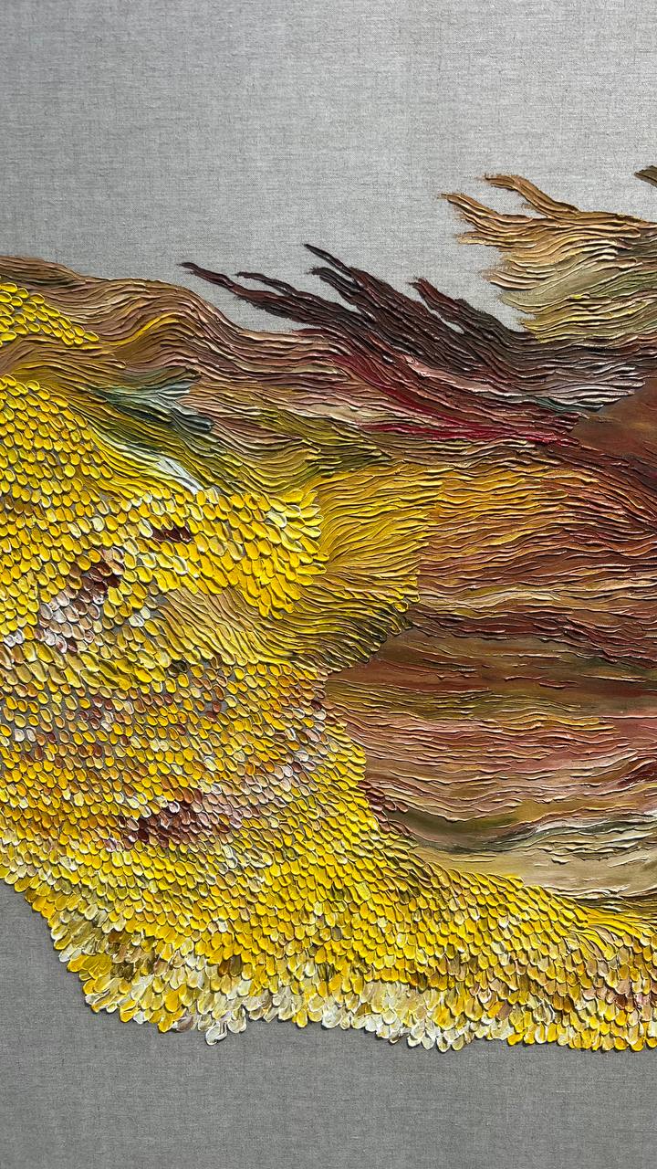 Побывала на #Cosmoscow и вновь получила удовольствие от медитативного созерцания искусства. На этот раз особенно привлекло разнообразие фактур в панно, светильниках, предметах интерьера | Сетка — социальная сеть от hh.ru