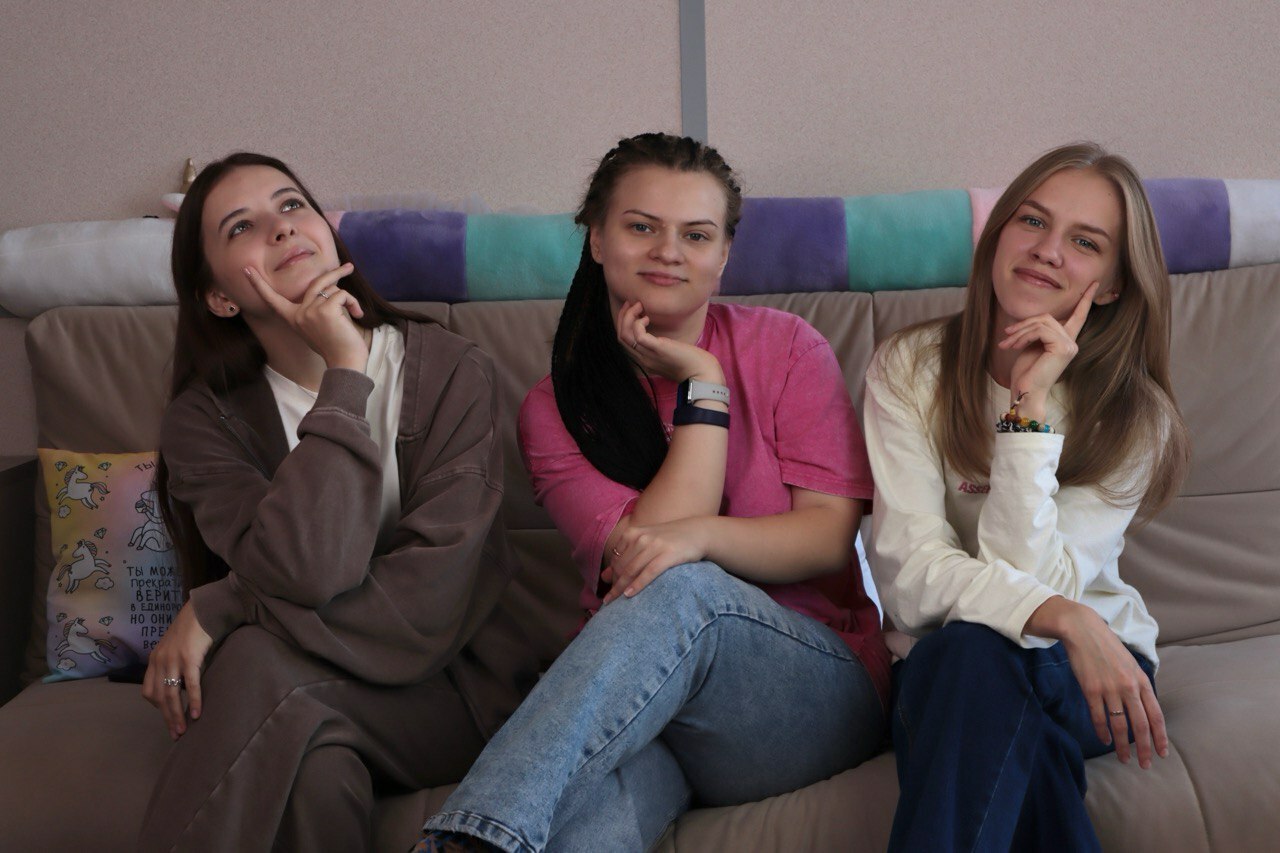 Встречайте отряд специального назначения, который каждый день сражается за ваше внимание 🔥
Отдел маркетинга!
Интересные факты:

умеют из инфоповода сделать конфетку, которая приносит триалы
иногда в и... | Сетка — социальная сеть от hh.ru