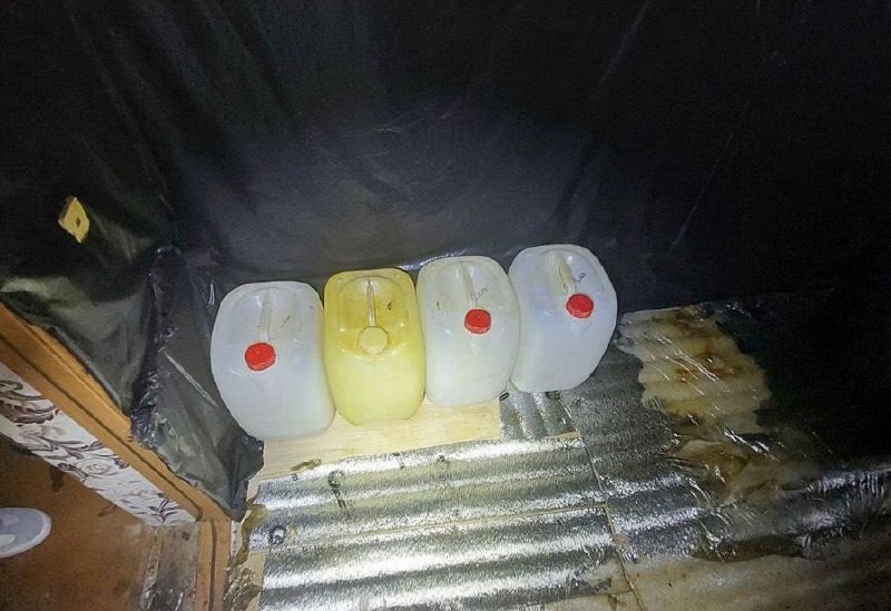 ⚡️Крупную нарколабораторию накрыли в Ставропольском крае
Подельники изготавливали «синтетику» в лабораторию, которую развернули в частном доме в селе Найденовка | Сетка — социальная сеть от hh.ru