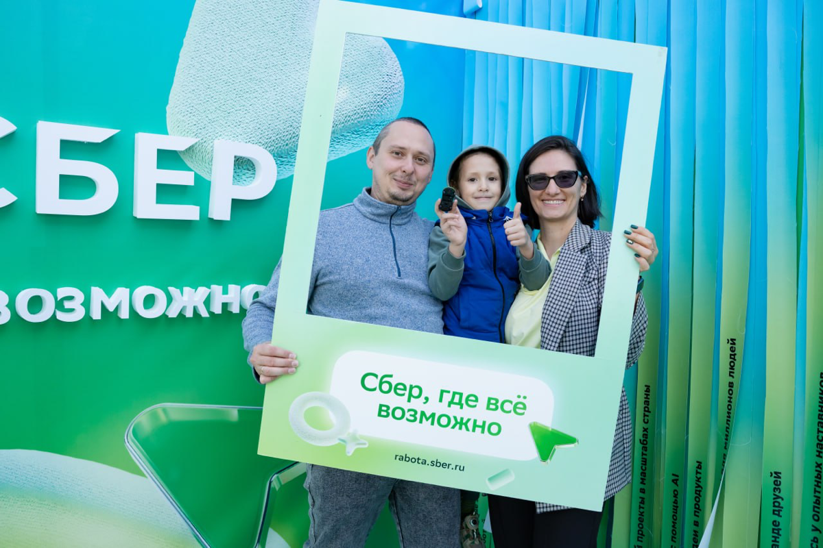 Не смогли отказать себе в удовольствии и отпраздновали Дни города с жителями Самары, Тулы, Ульяновска и Луганска!
Завезли ЯРКИХ локальных активностей, зарядили карьерным ВАЙБОМ, наладили ментально-мин... | Сетка — социальная сеть от hh.ru