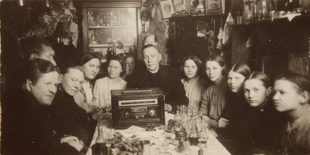 Нейрокалендарь — выпуск #2: Октоберфест, Куликовская битва, радиоконцерт, смайлик и кругосветка Дрейка
Регулярная совместная рубрика, создаваемая с ребятами из Gerwin | Сетка — социальная сеть от hh.ru