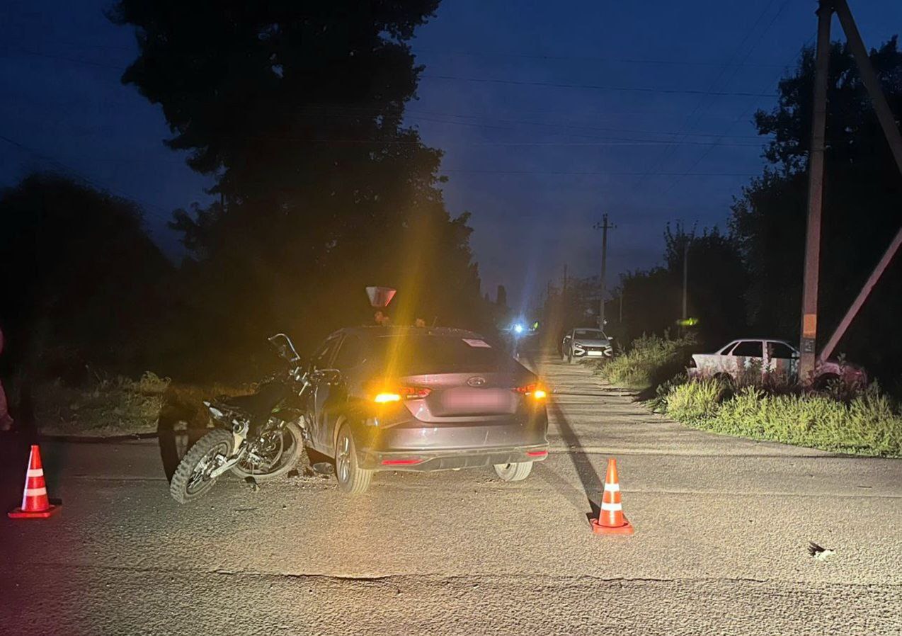 ⚡️На Ставрополье двое подростков на питбайке попали в серьёзное ДТП
Авария произошла вечером 16 сентября в станице Советской | Сетка — социальная сеть от hh.ru