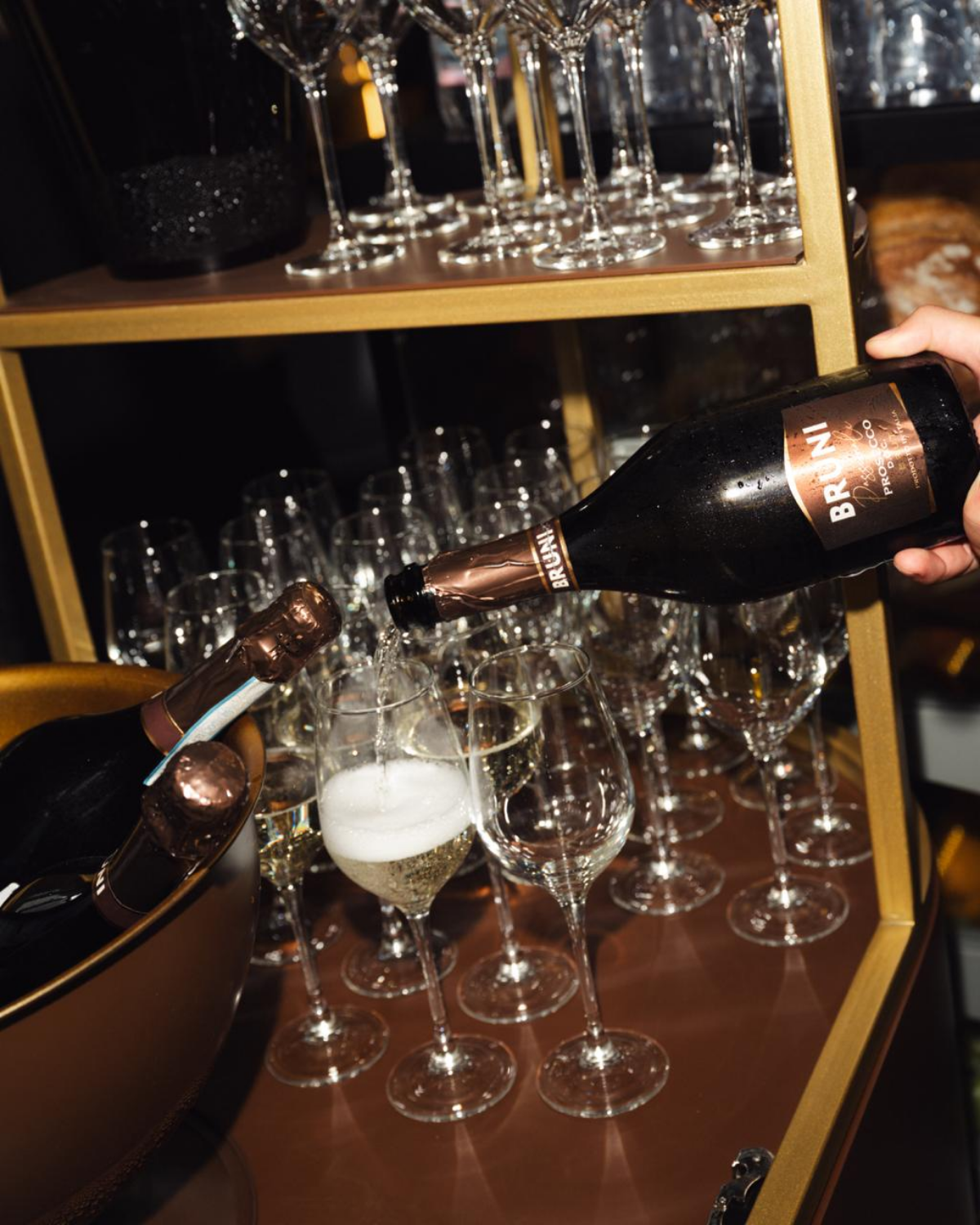 Партнёр, который мягко провёл по всем стадиям wine-доппинга | Сетка — социальная сеть от hh.ru