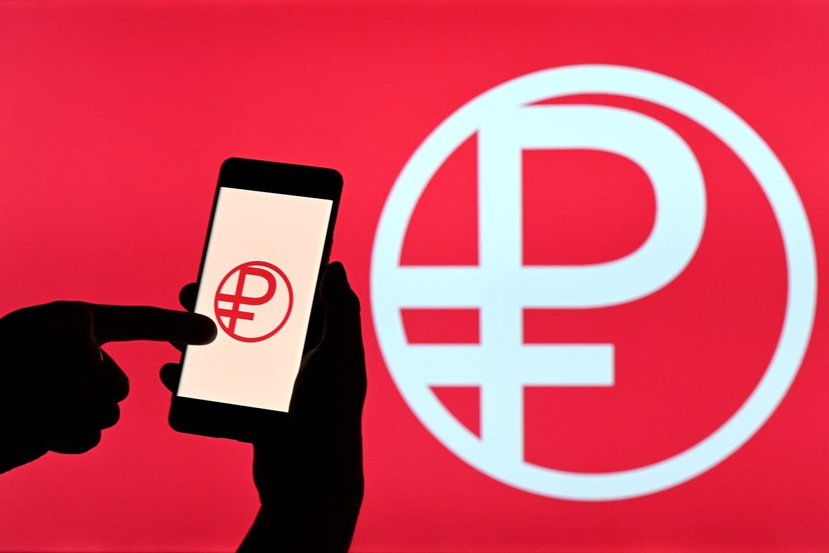 ⏺ Казначейство России осуществило первую выплату заработной платы в цифровых рублях
Получателем стал госслужащий в рамках экспериментальной интеграции цифрового рубля в бюджетный процесс | Сетка — социальная сеть от hh.ru