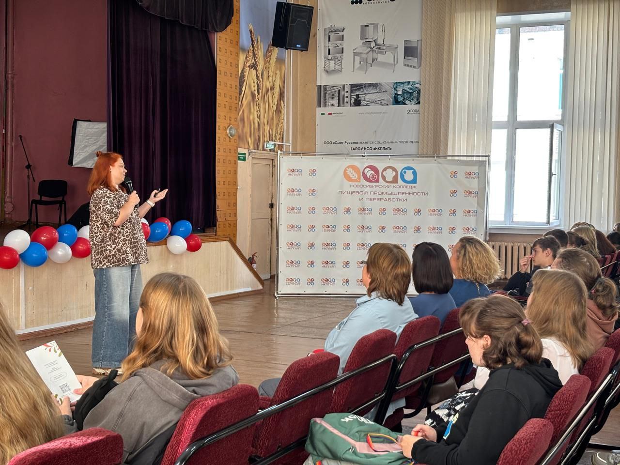 В поиске новых талантов побывали в НКППиП! 👩‍🎓🧑‍🎓
Вчера «Сибирский Гурман» принял участие в презентации ведущих работодателей пищевой промышленности для студентов Новосибирского колледжа питания и сер... | Сетка — социальная сеть от hh.ru