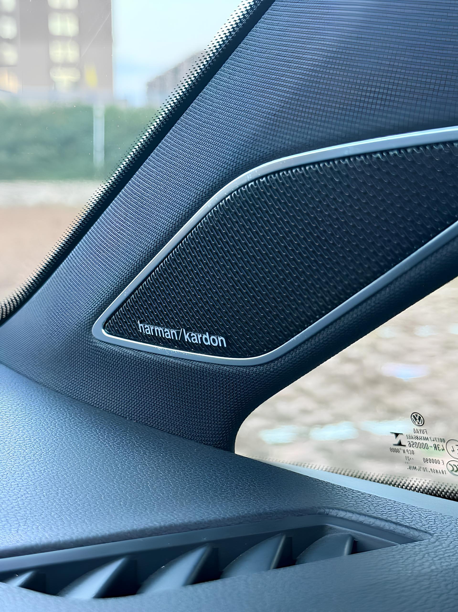 🚘Volkswagen Golf GTI
Июль 2021 | 29 485 км | 2.0 л бензин | 220 л.с | Сетка — социальная сеть от hh.ru