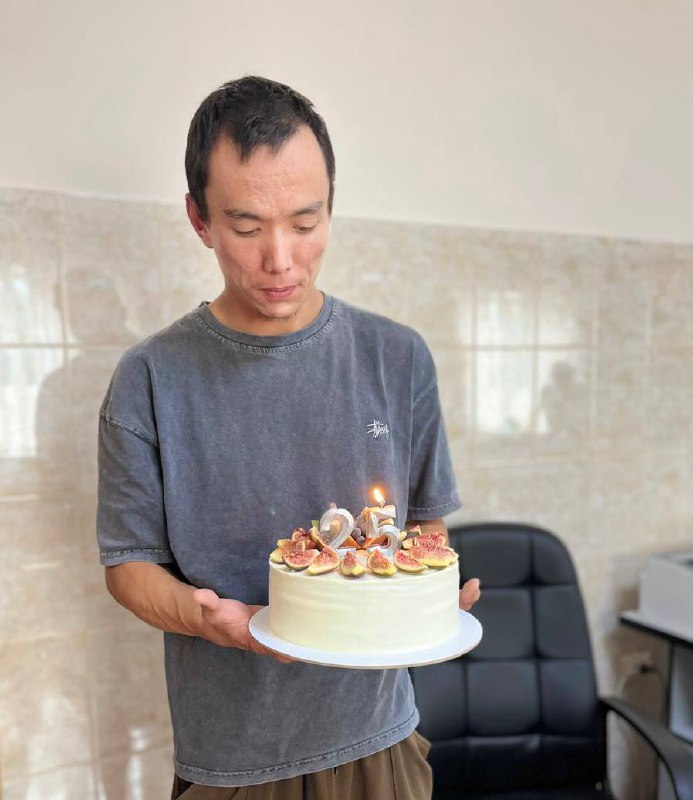 Поздравляем 🎉 Поздравляем 🎉 Поздравляем 🎉
Сегодня Иван Михайлович празднует свой 2️⃣5️⃣ день рождения 🥳
Желаем ему крепкого здоровья, радости в каждый день, мира и любви в сердце! Спасибо, Иван Михайл... | Сетка — социальная сеть от hh.ru