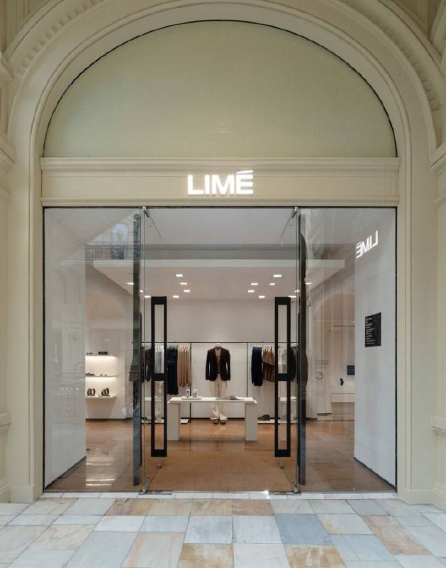 Limé открыли флагман в ГУМе на месте бутика Louis Vuitton.
Новый магазин занимает три уровня и площадь в 1880 кв. метров | Сетка — социальная сеть от hh.ru