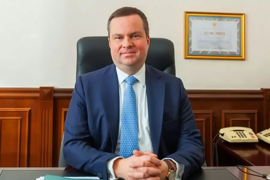Минфин анонсировал ограничение вывоза золота слитками массой 100 грамм
Вывоз физлицами золота в слитках могут ограничить массой 100 грамм, сообщил журналстам в кулуарах Московского финансового форума ... | Сетка — социальная сеть от hh.ru
