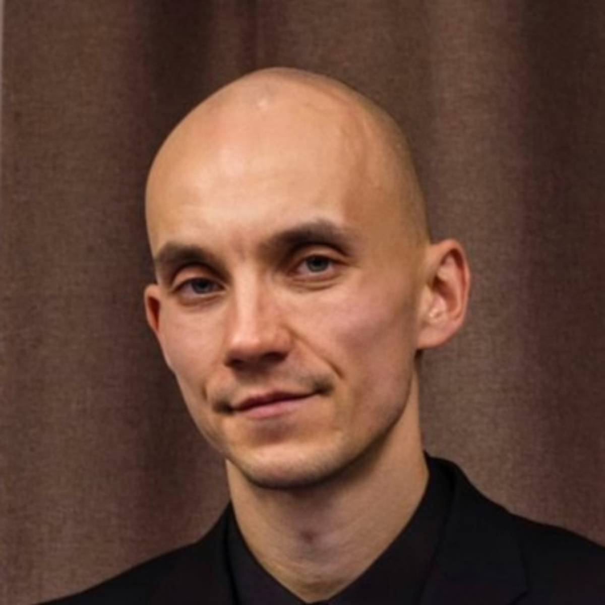 Александр Изместьев