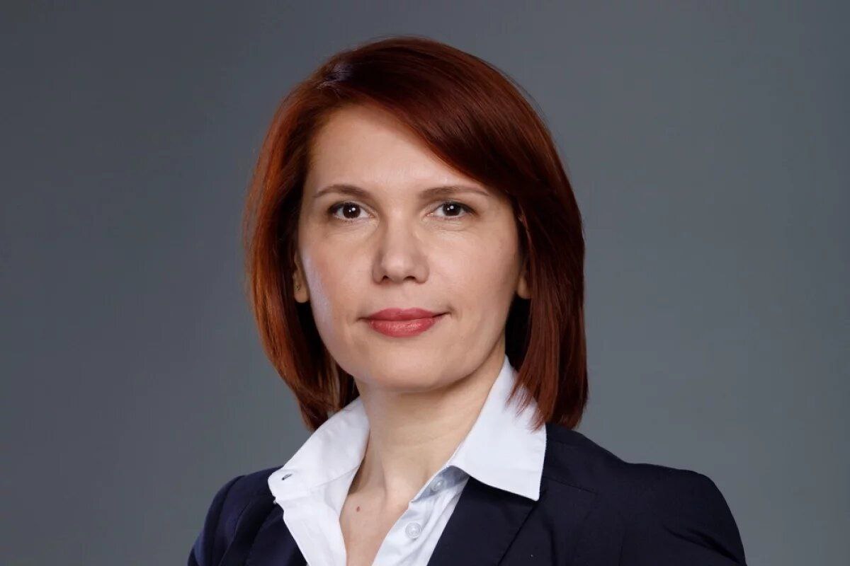 Сообщения о том, что россиян будут принудительно заставлять пользоваться цифровыми рублями, — миф, заявила зампред ЦБ РФ Зульфия Кахруманова на сессии Московского финансового форума | Сетка — социальная сеть от hh.ru