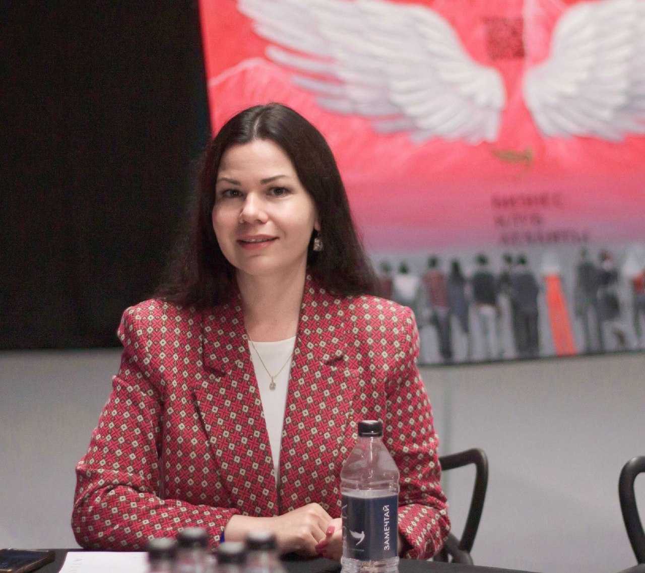 Как выглядит действительно хорошая стратегия роста бизнеса
Стратегия - это план и путь достижения цели.
Цель обычно про оборот по выручке с комбинацией из рентабельности или маржи | Сетка — социальная сеть от hh.ru