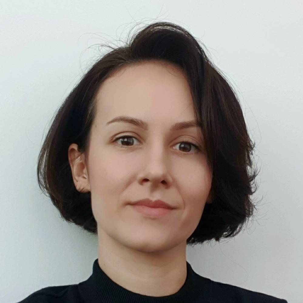 Алина Селезнева